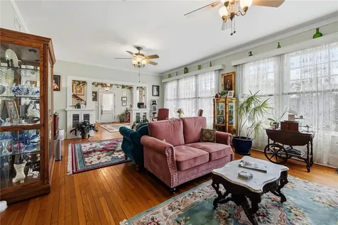 347 E 3rd Avenue Mount Dora FL 32757