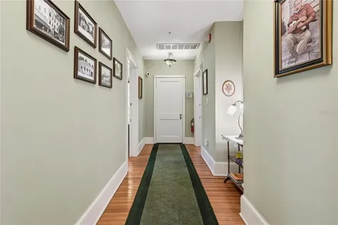347 E 3rd Avenue Mount Dora FL 32757