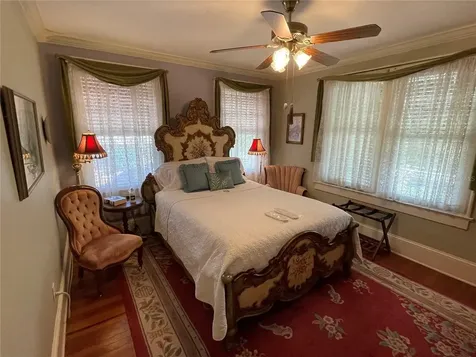 347 E 3rd Avenue Mount Dora FL 32757