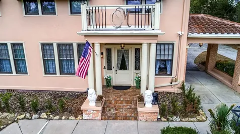 347 E 3rd Avenue Mount Dora FL 32757