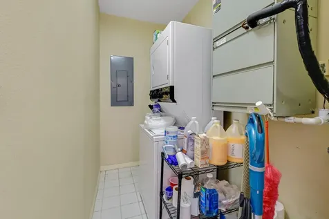 347 E 3rd Avenue Mount Dora FL 32757