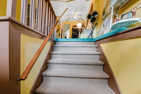 347 E 3rd Avenue Mount Dora FL 32757