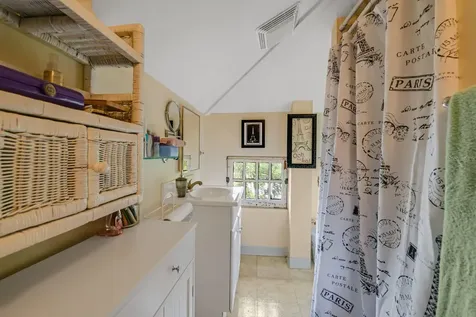 347 E 3rd Avenue Mount Dora FL 32757