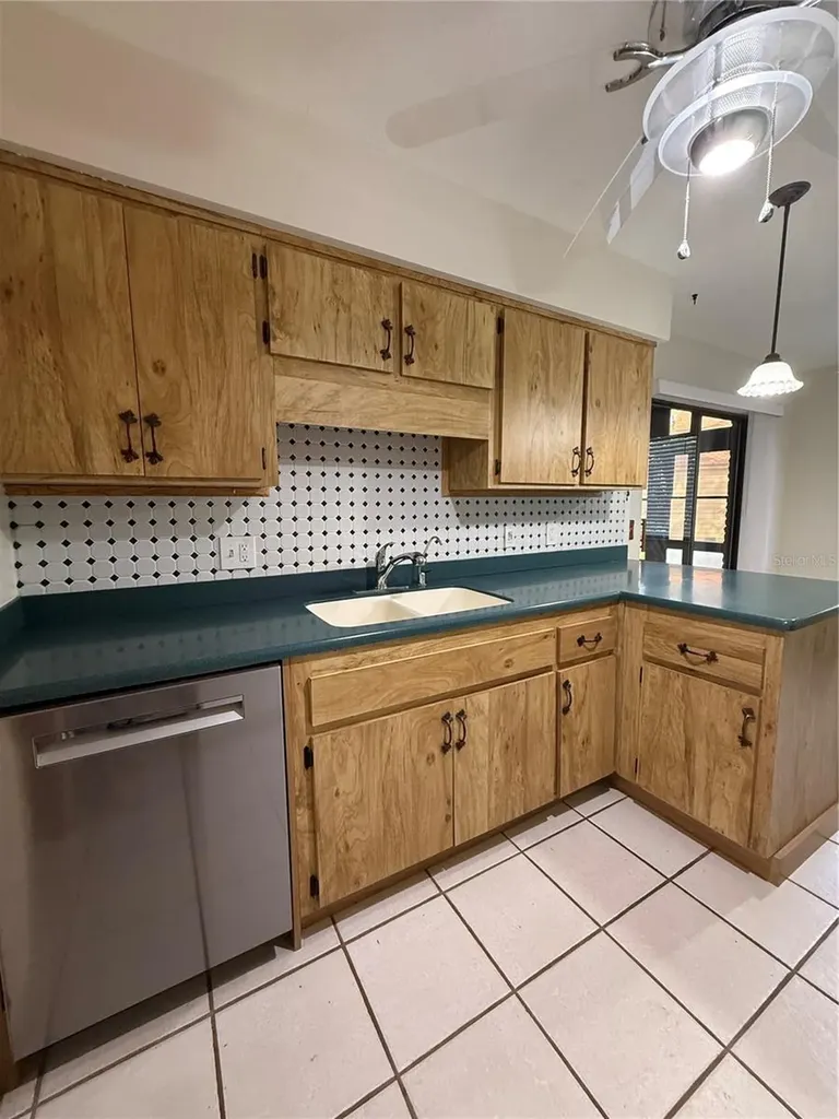 9045 York Lane Melbourne FL 32904