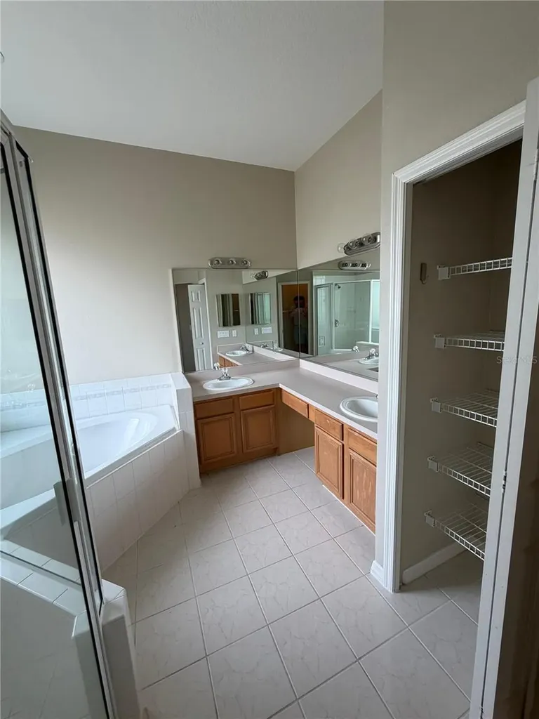 10401 Canary Isle Drive Tampa FL 33647