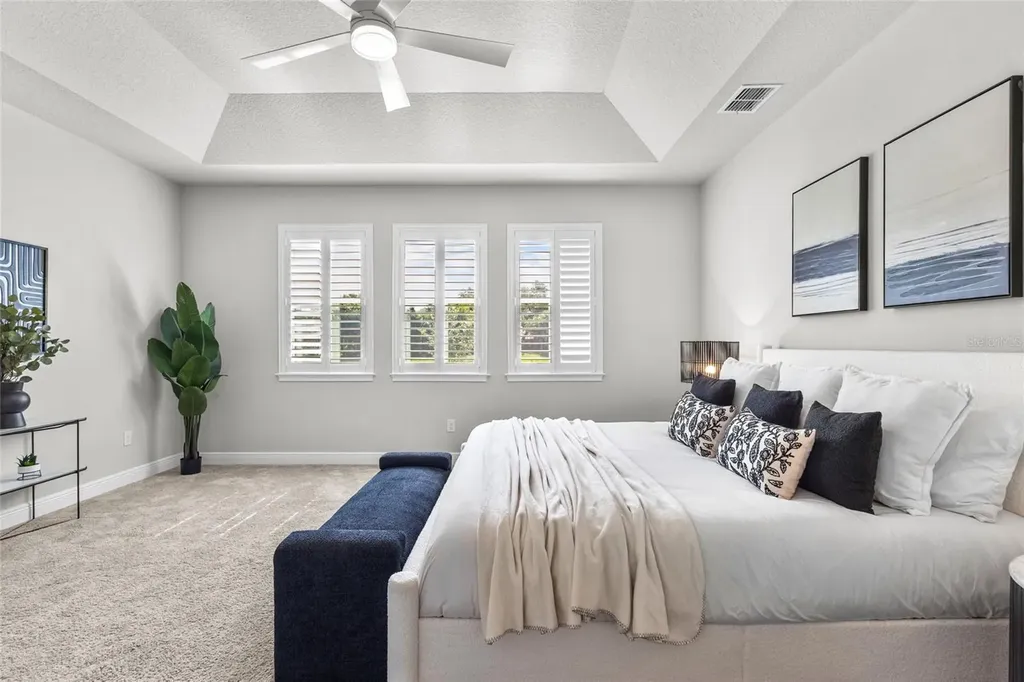 5745 Long Shore Loop Sarasota FL 34238
