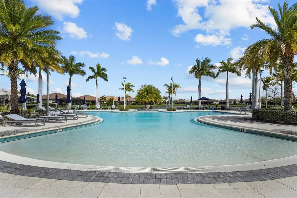 5745 Long Shore Loop Sarasota FL 34238