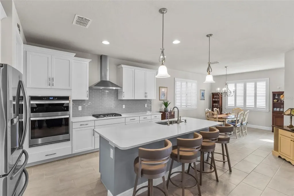 5745 Long Shore Loop Sarasota FL 34238