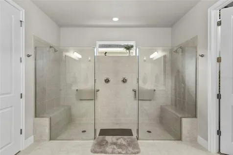5745 Long Shore Loop Sarasota FL 34238