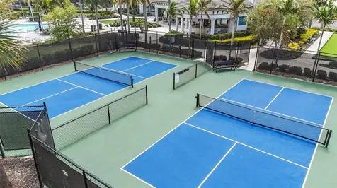 5745 Long Shore Loop Sarasota FL 34238
