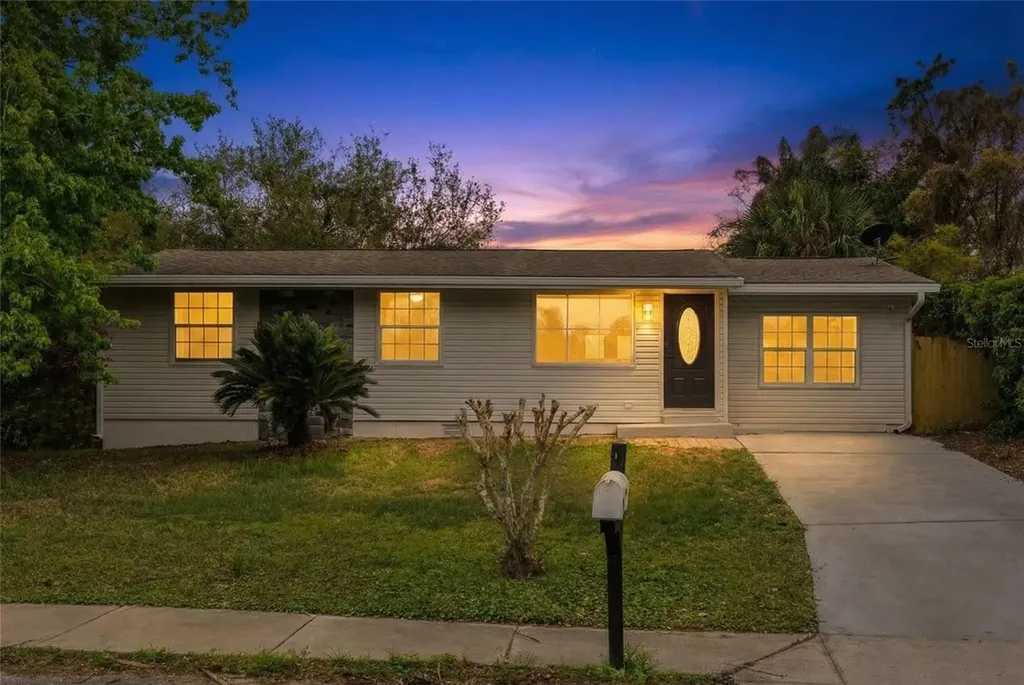 1130 Carlson Drive Orlando FL 32804