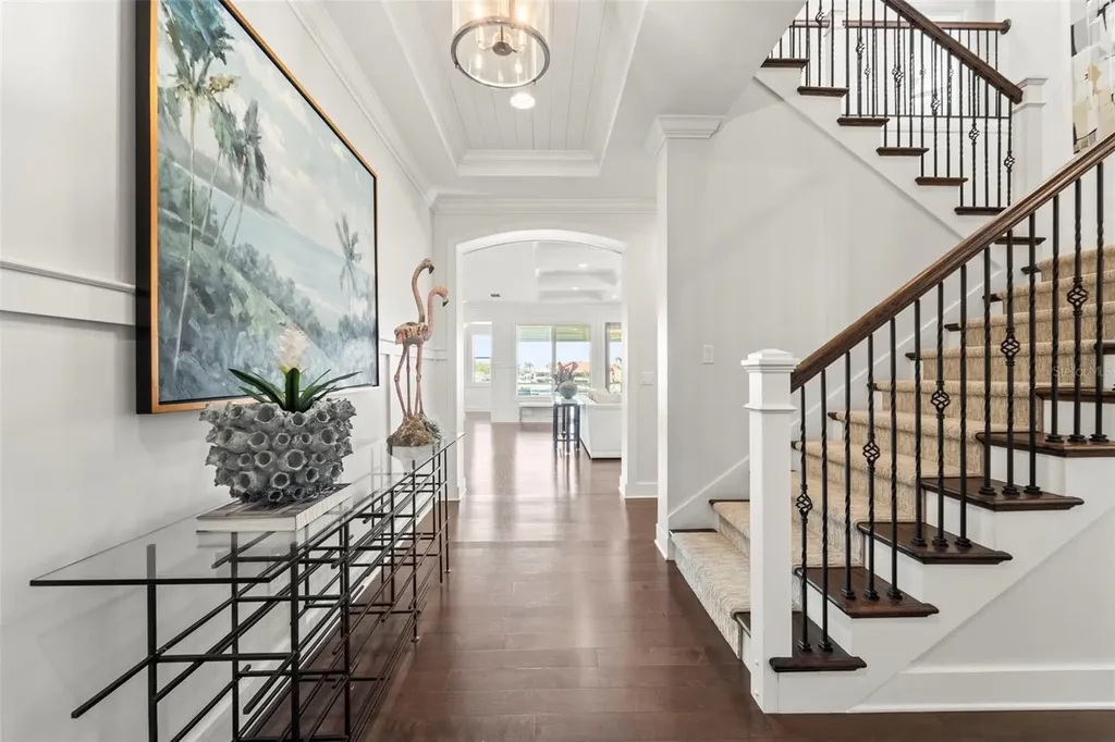 19 Bayfront Court S St Petersburg FL 33711
