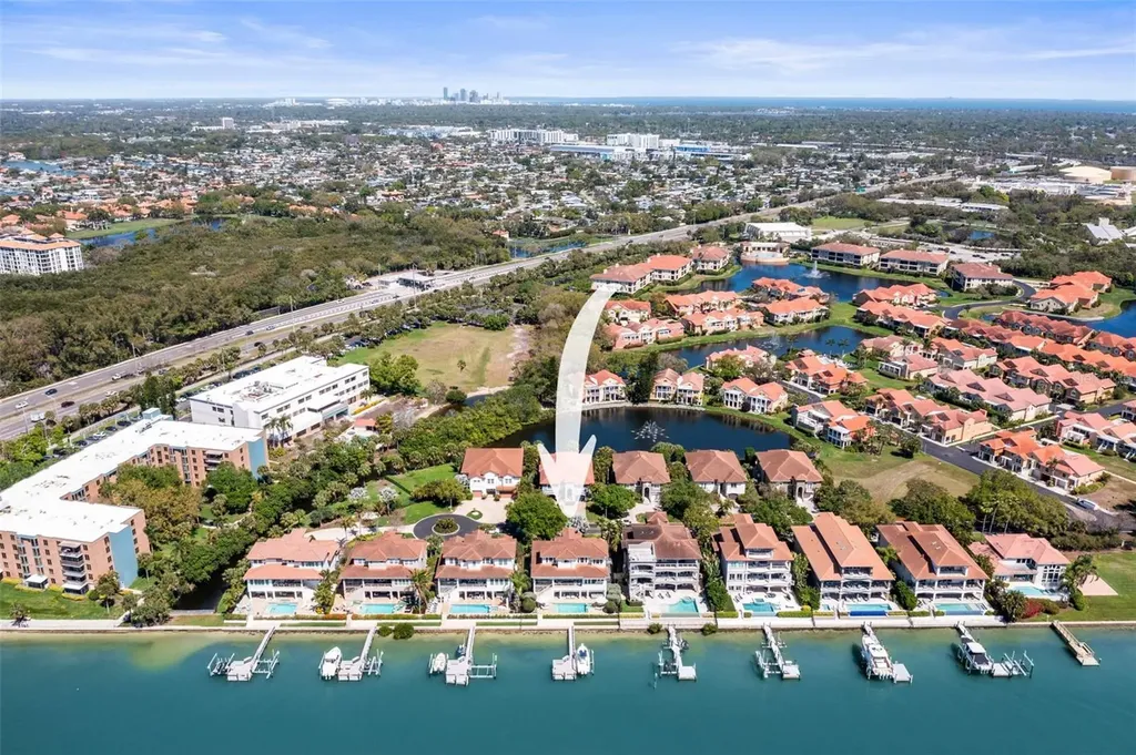 19 Bayfront Court S St Petersburg FL 33711