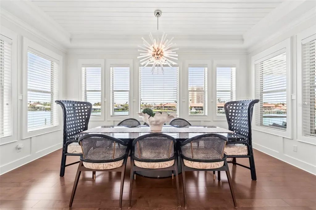 19 Bayfront Court S St Petersburg FL 33711