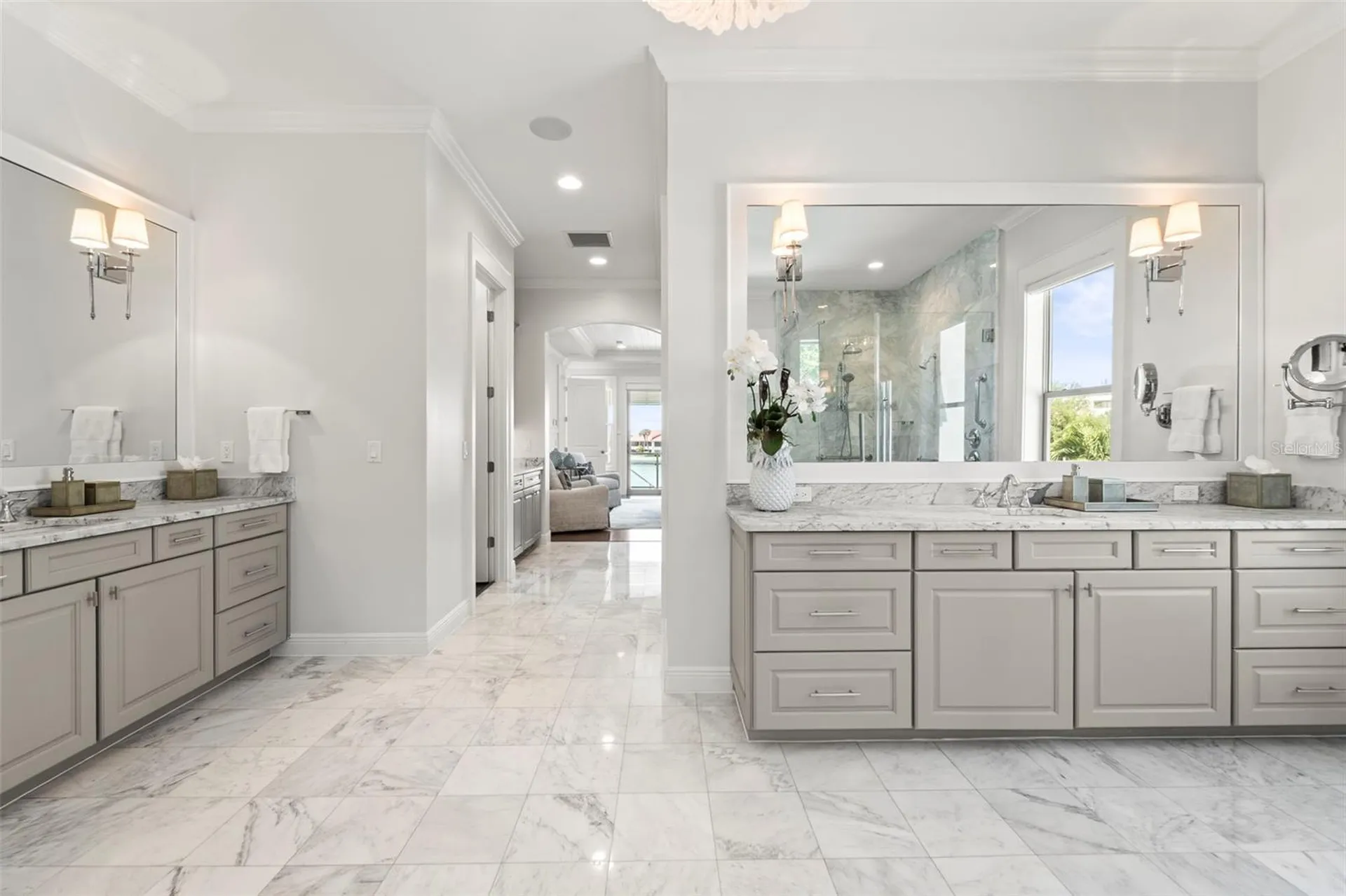 19 Bayfront Court S St Petersburg FL 33711