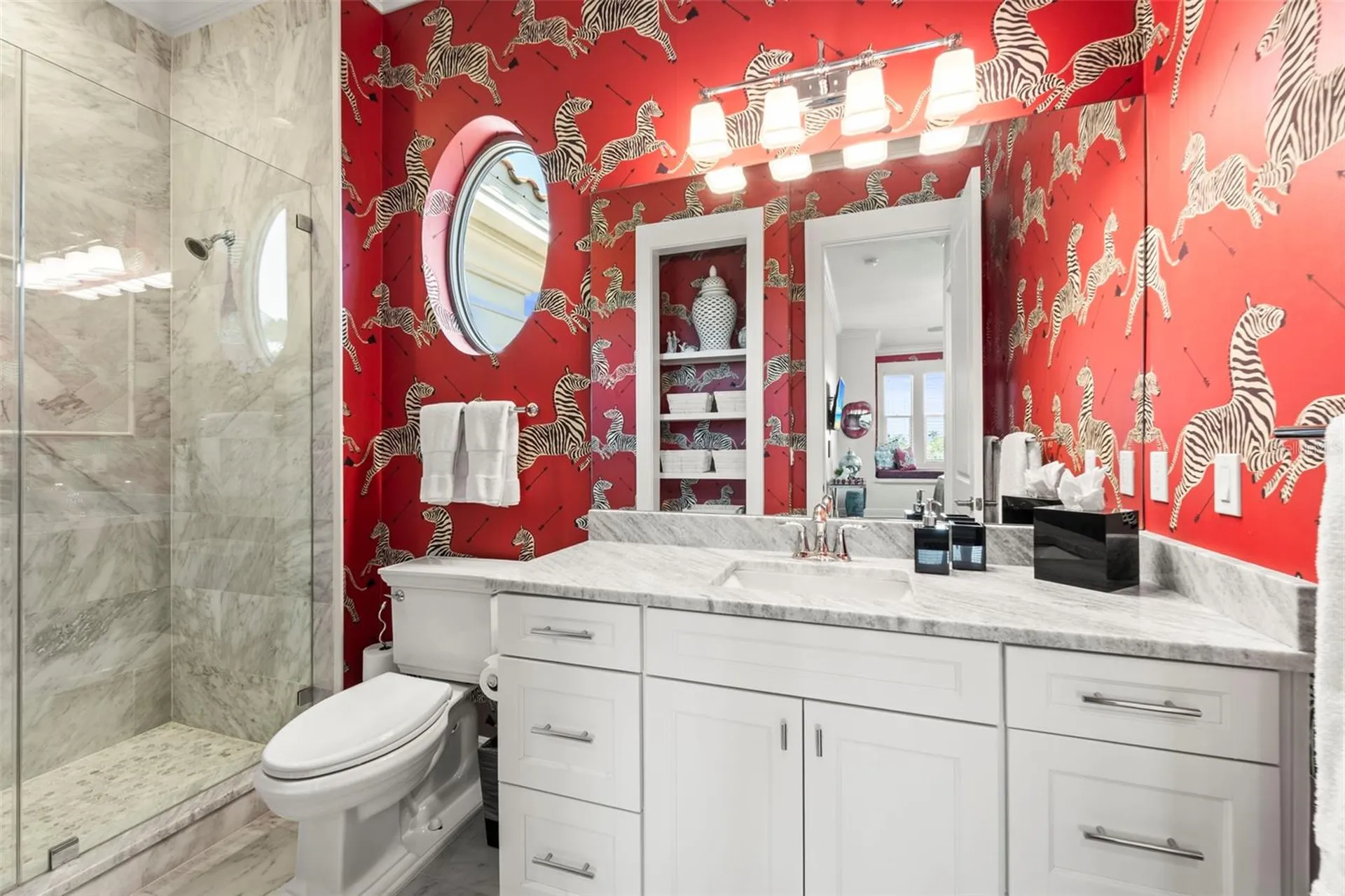 19 Bayfront Court S St Petersburg FL 33711
