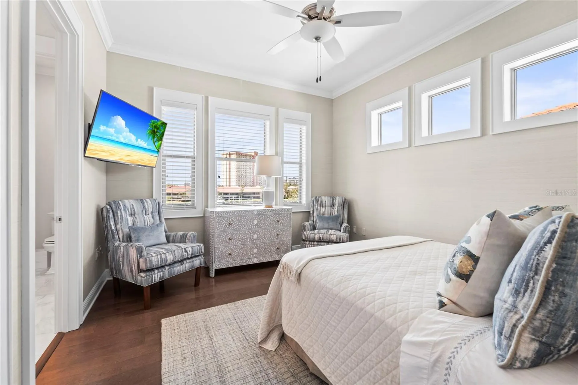 19 Bayfront Court S St Petersburg FL 33711