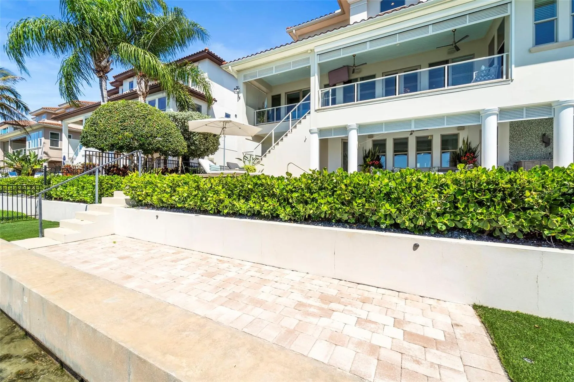 19 Bayfront Court S St Petersburg FL 33711