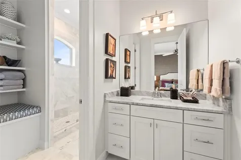 19 Bayfront Court S St Petersburg FL 33711