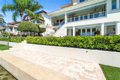 19 Bayfront Court S St Petersburg FL 33711