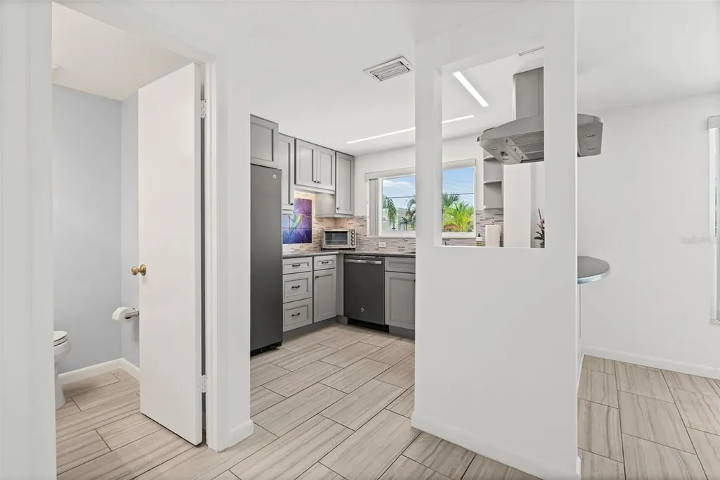 3701 5th Avenue Holmes Beach FL 34217