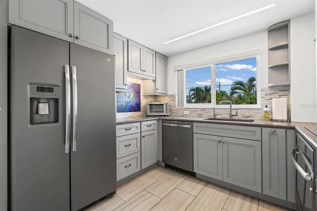 3701 5th Avenue Holmes Beach FL 34217