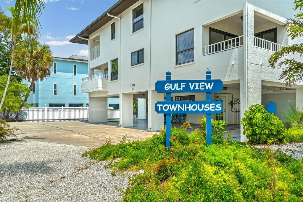 3701 5th Avenue Holmes Beach FL 34217