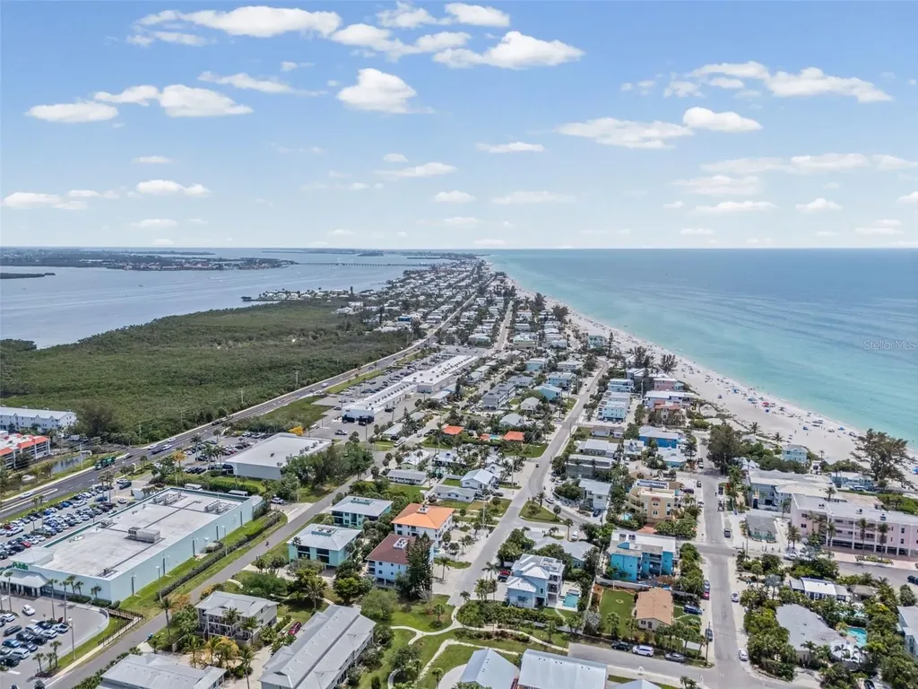 3701 5th Avenue Holmes Beach FL 34217