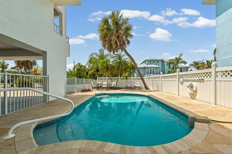 3701 5th Avenue Holmes Beach FL 34217