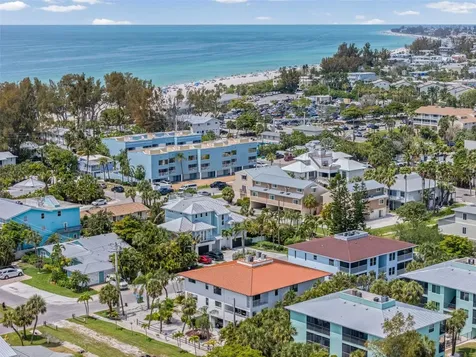 3701 5th Avenue Holmes Beach FL 34217