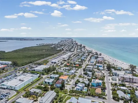 3701 5th Avenue Holmes Beach FL 34217