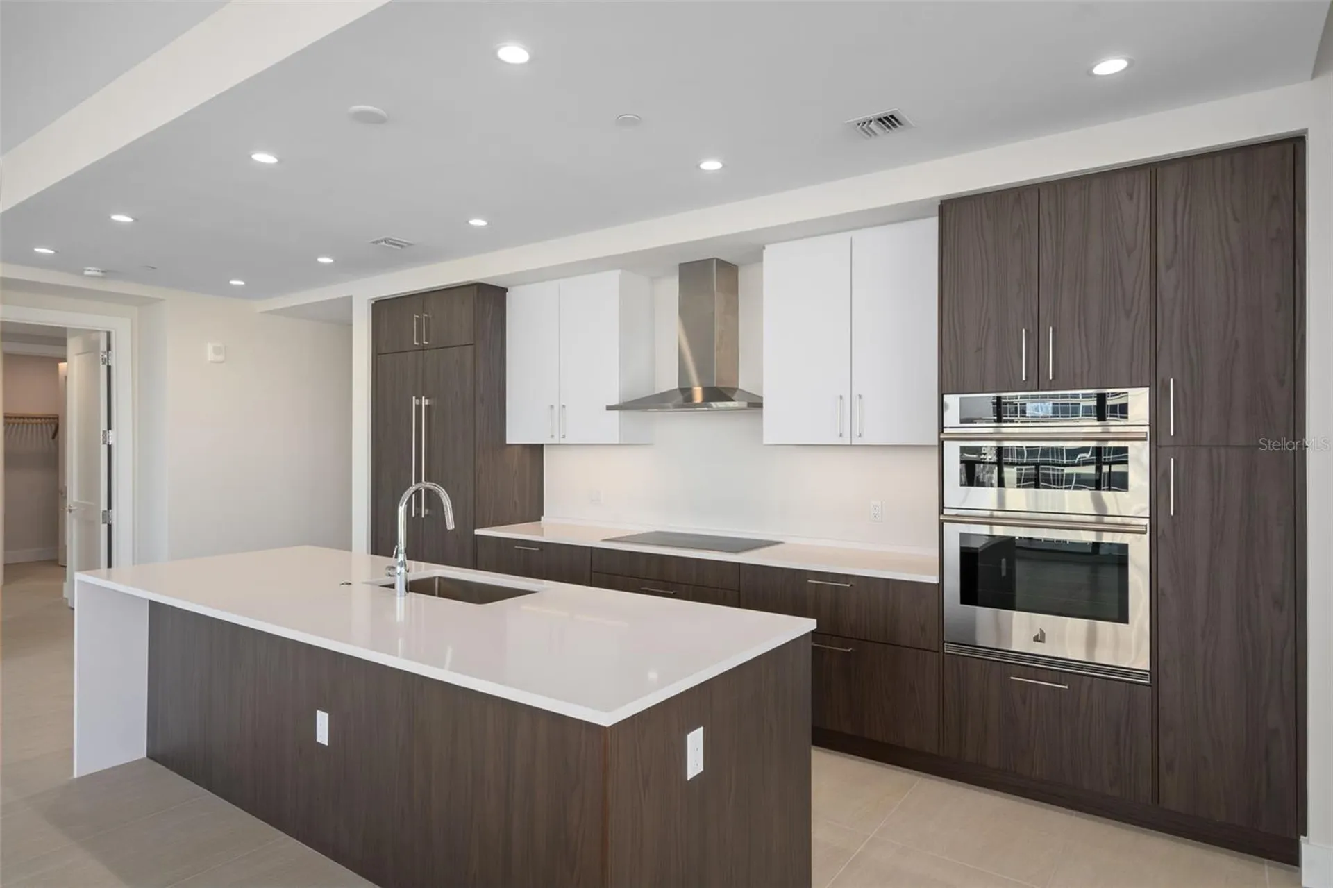 275 1st Avenue S St Petersburg FL 33701