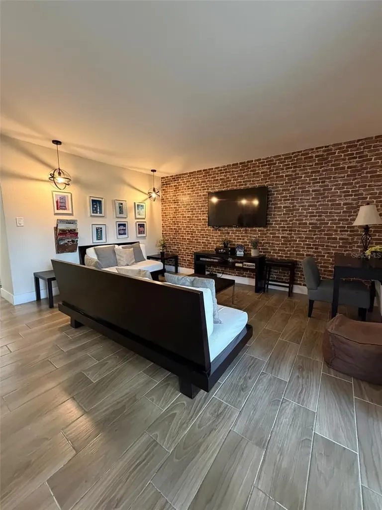 4807 S Texas Avenue Orlando FL 32839