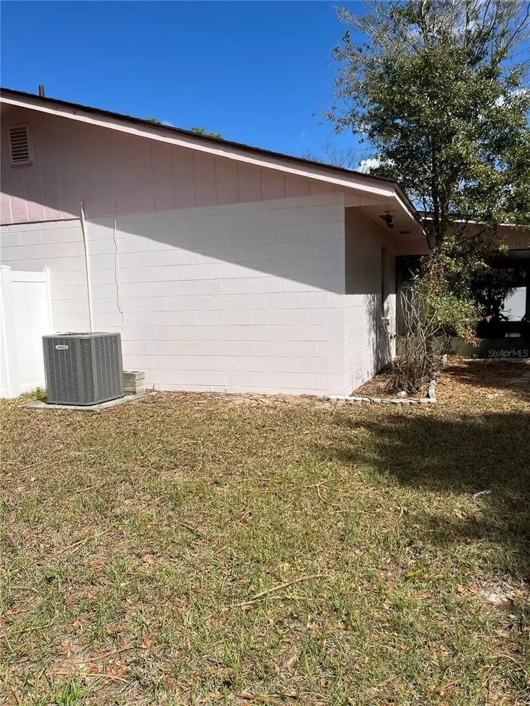 3535 Dovetail Lane N Lakeland FL 33812