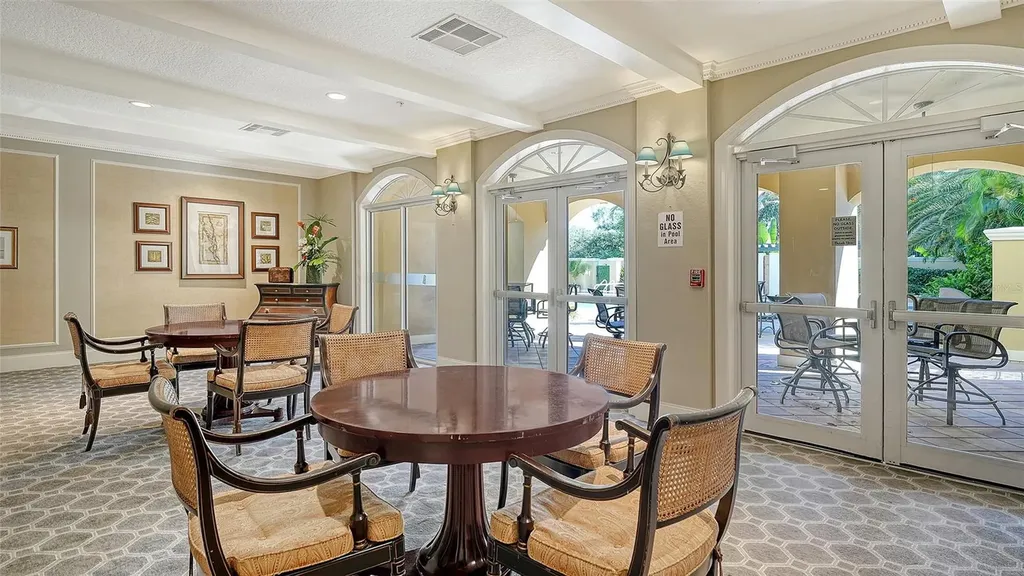 1064 N Tamiami Trail Sarasota FL 34236
