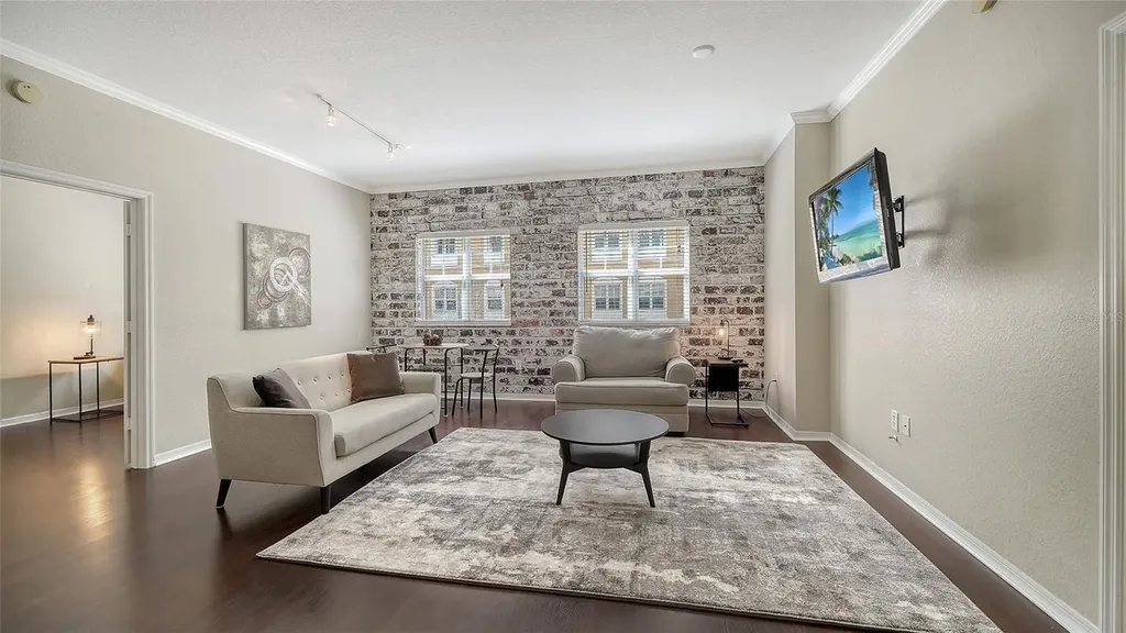 1064 N Tamiami Trail Sarasota FL 34236