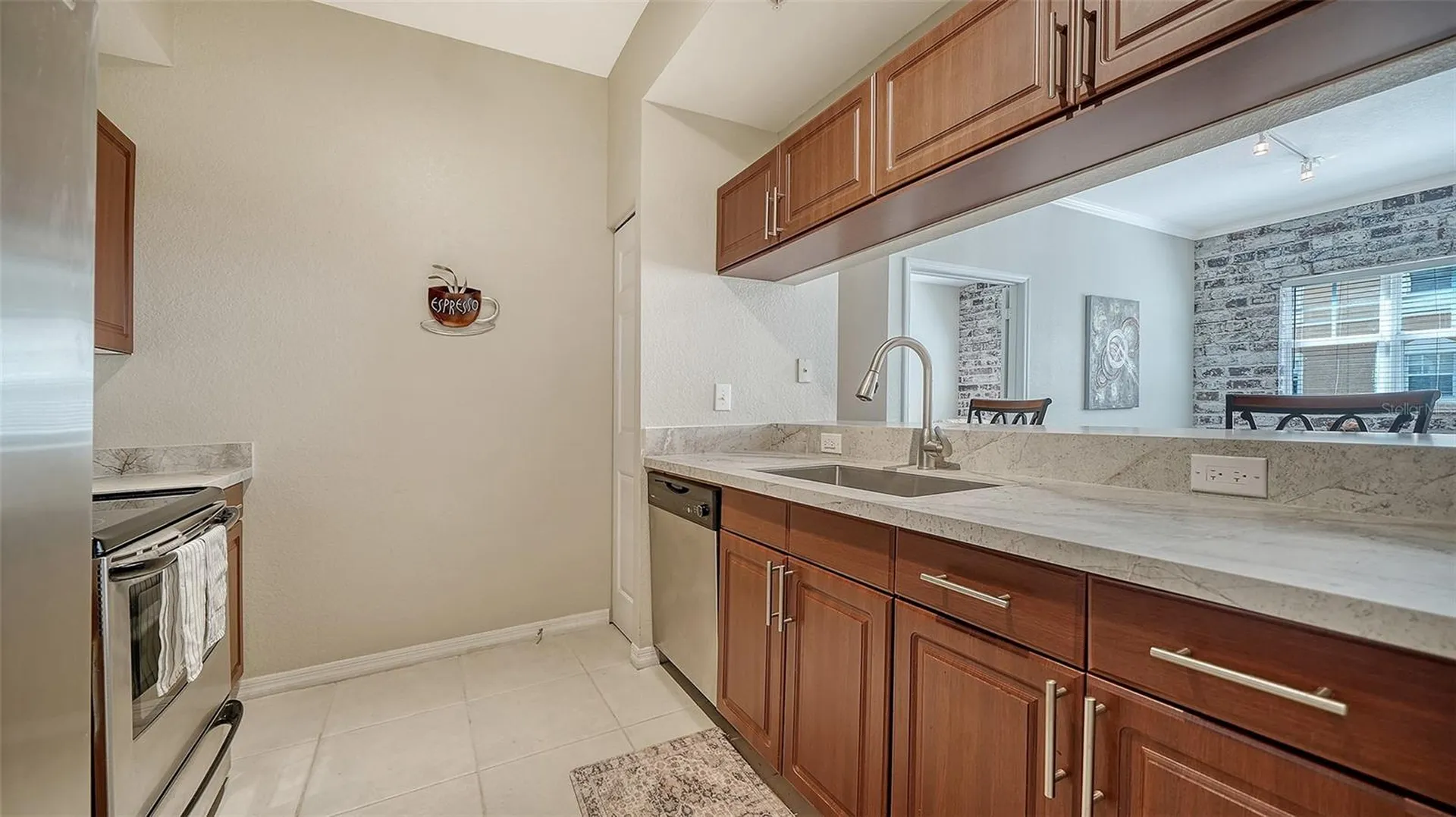1064 N Tamiami Trail Sarasota FL 34236