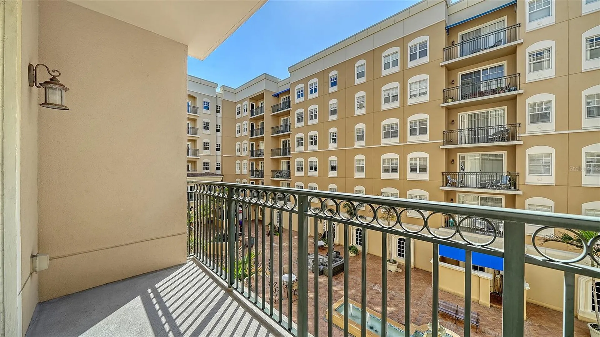1064 N Tamiami Trail Sarasota FL 34236