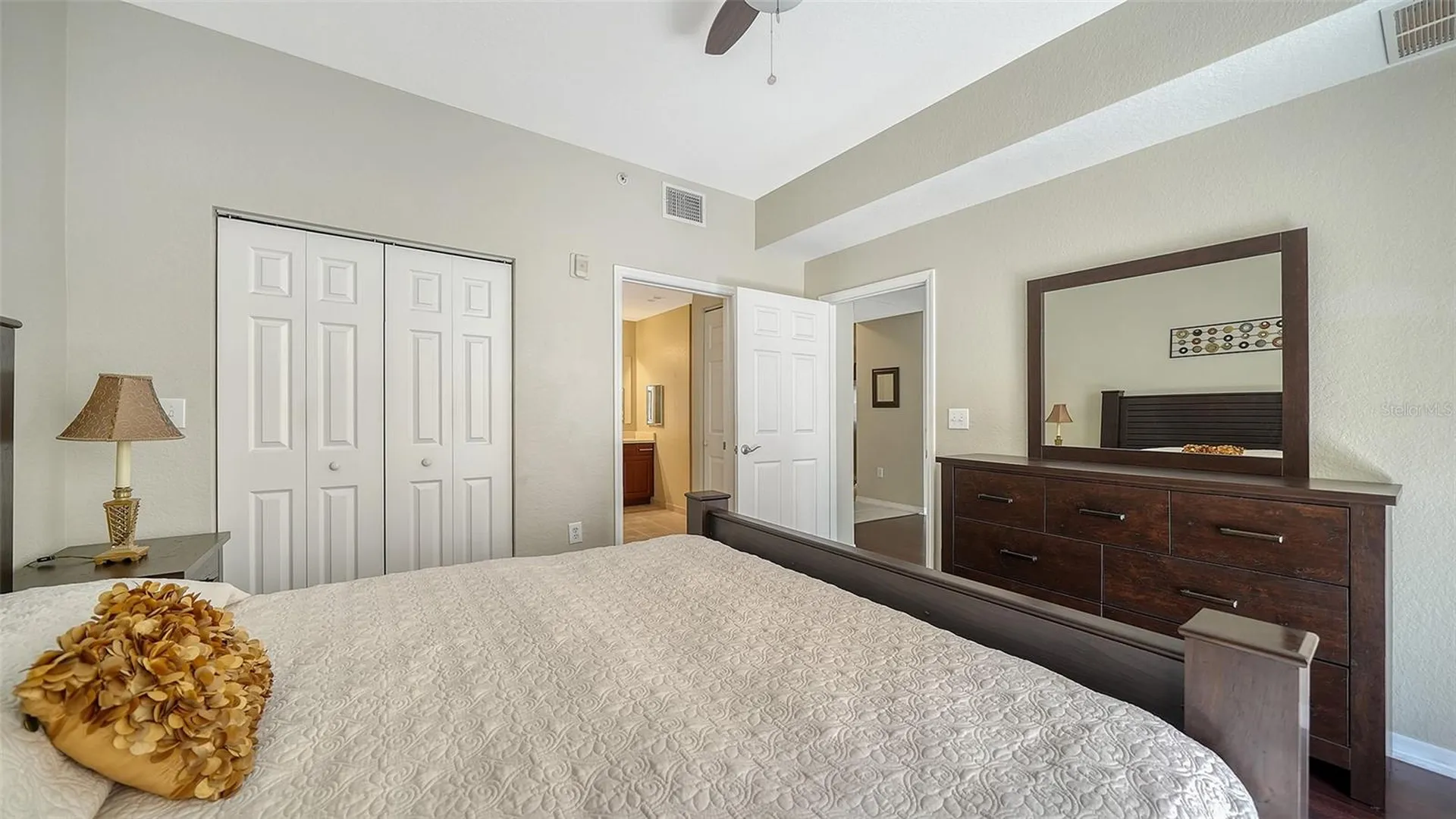 1064 N Tamiami Trail Sarasota FL 34236
