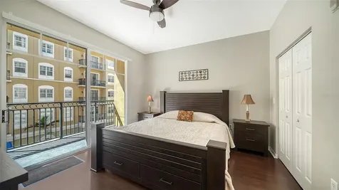 1064 N Tamiami Trail Sarasota FL 34236