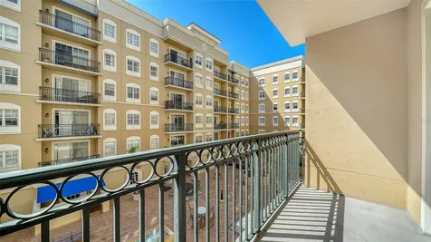 1064 N Tamiami Trail Sarasota FL 34236