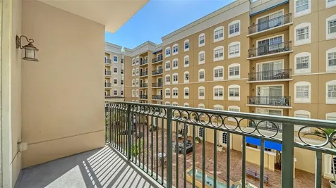 1064 N Tamiami Trail Sarasota FL 34236