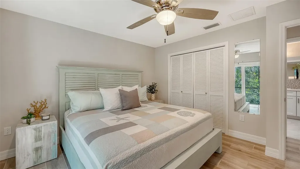 5231 Siesta Cove Drive Sarasota FL 34242