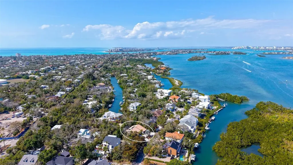5231 Siesta Cove Drive Sarasota FL 34242