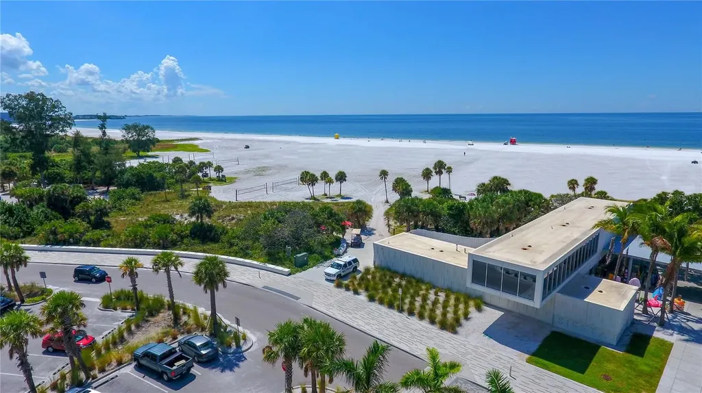 5231 Siesta Cove Drive Sarasota FL 34242