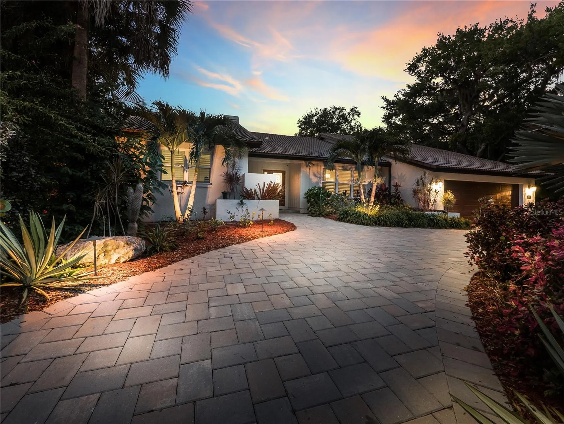 5231 Siesta Cove Drive Sarasota FL 34242