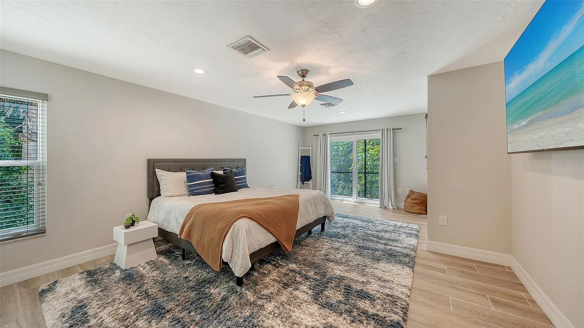 5231 Siesta Cove Drive Sarasota FL 34242