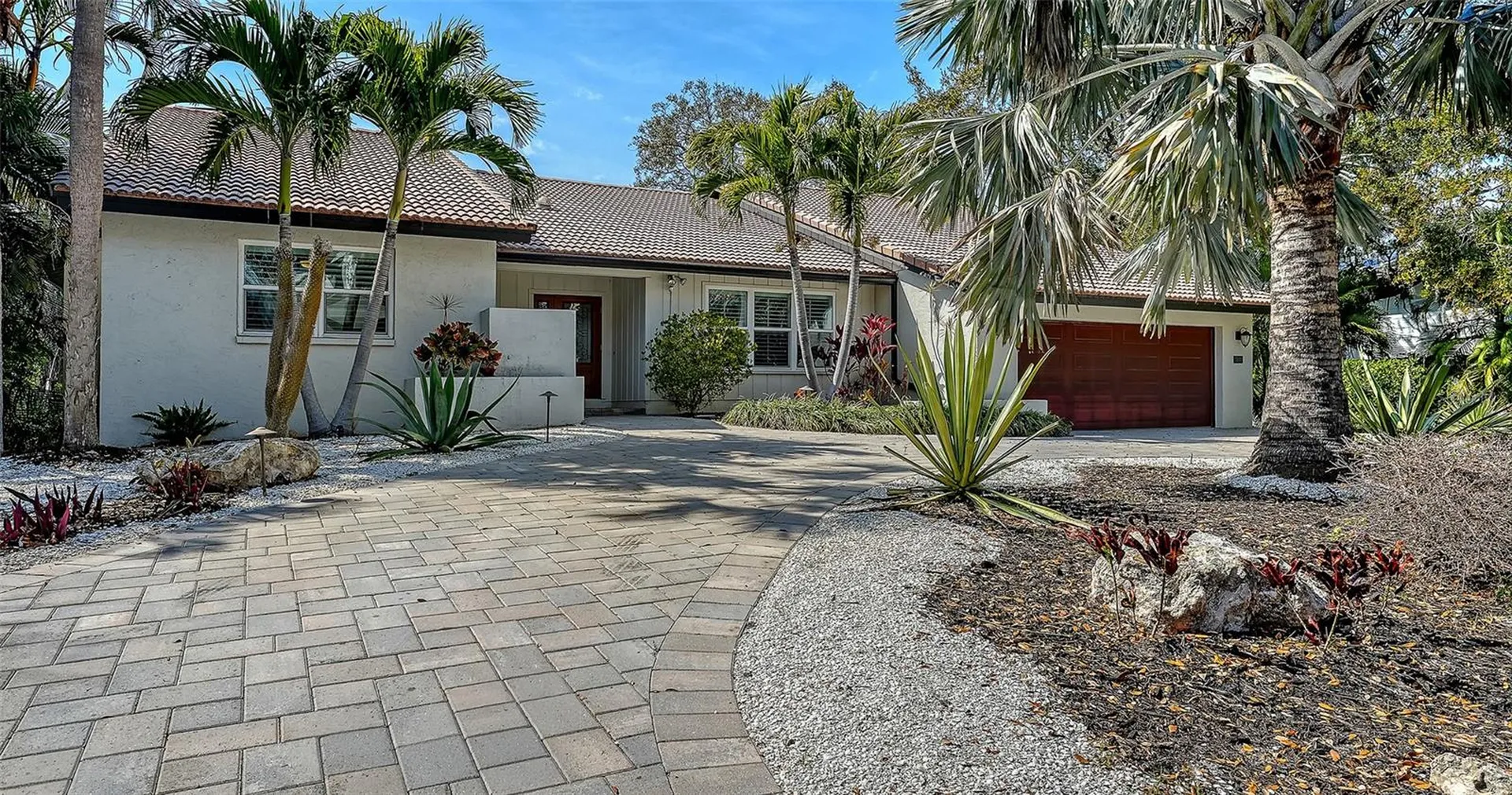 5231 Siesta Cove Drive Sarasota FL 34242