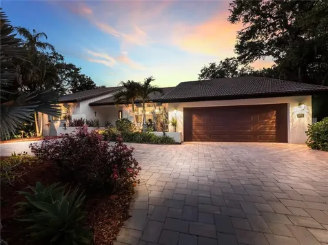 5231 Siesta Cove Drive Sarasota FL 34242