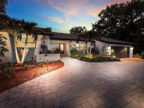 5231 Siesta Cove Drive Sarasota FL 34242